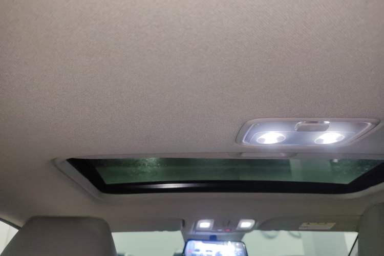 Used Kia K3 2023 1.5L CVT Luxury Edition Headliner