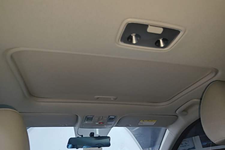 Used Kia K3 2023 1.5L CVT Luxury Edition Headliner
