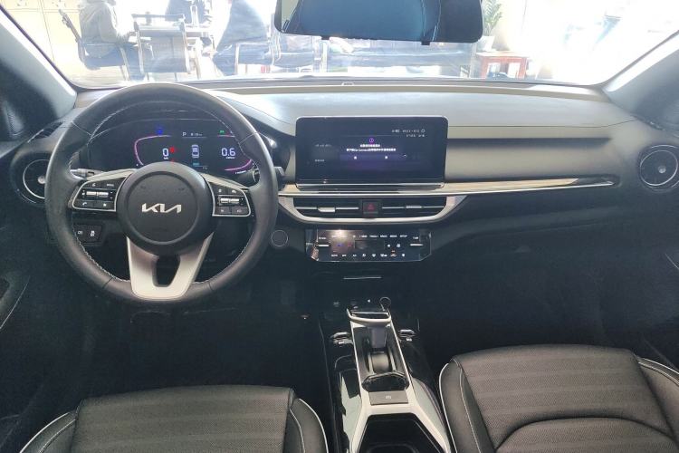 Used Kia K3 2023 1.5L CVT Luxury Edition Interior 2