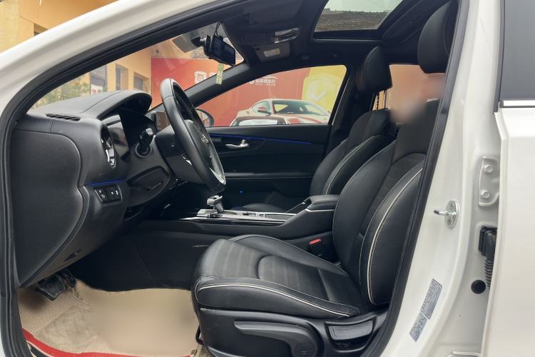 Used Kia K3 2023 1.5L CVT Luxury Edition Interior 2