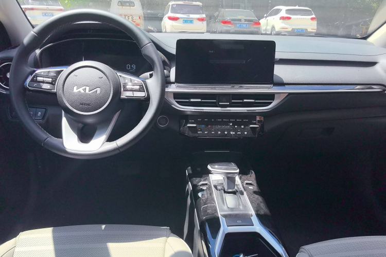 Used Kia K3 2023 1.5L CVT Luxury Edition Interior 3
