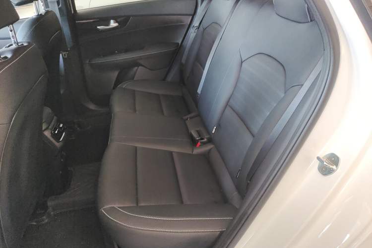 Used Kia K3 2023 1.5L CVT Luxury Edition Interior 4