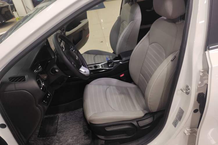 Used Kia K3 2023 1.5L CVT Luxury Edition Left Front Seat