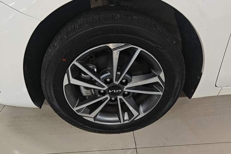 Used Kia K3 2023 1.5L CVT Luxury Edition Left Front Wheel Hub