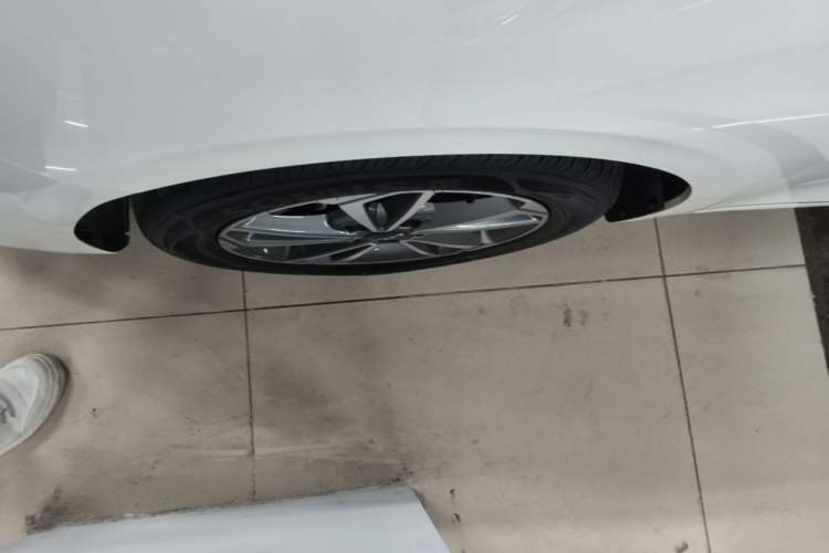 Used Kia K3 2023 1.5L CVT Comfort Edition Left Front Wheel Hub