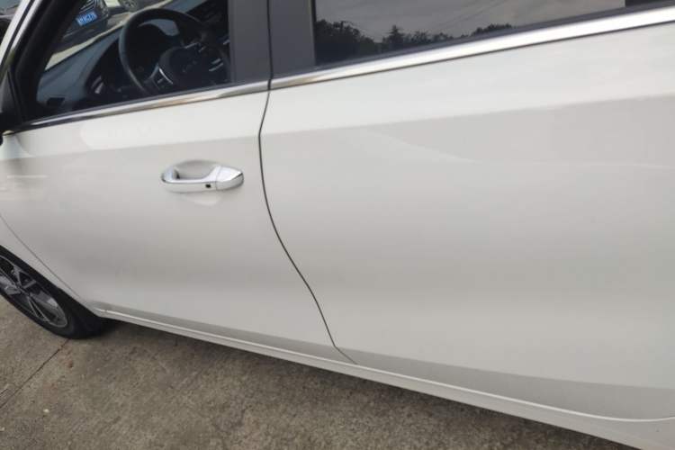 Used Kia K3 2023 1.5L CVT Luxury Edition Left Side