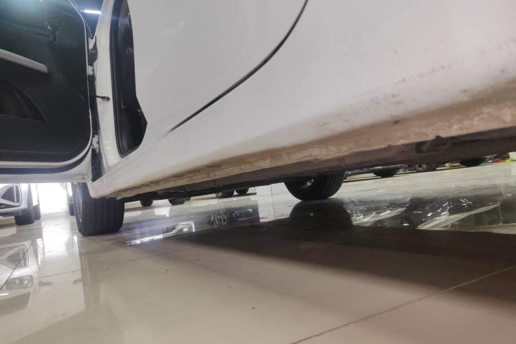Used Kia K3 2023 1.5L CVT Luxury Edition Left Side Sill