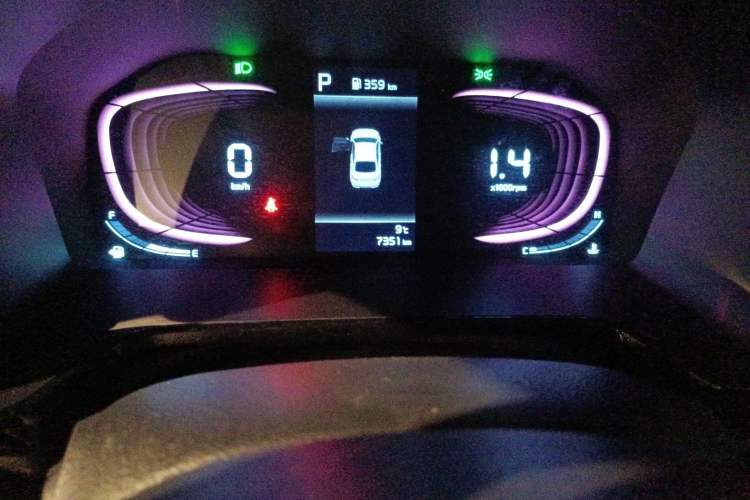 Used Kia K3 2023 1.5L CVT Luxury Edition Odometer Close Up