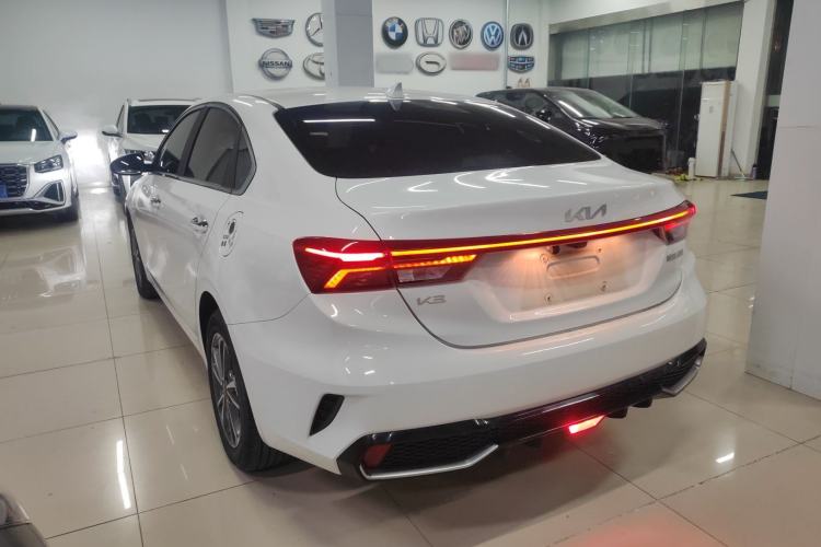 Used Kia K3 2023 1.5L CVT Luxury Edition Rear Left 45 Deg