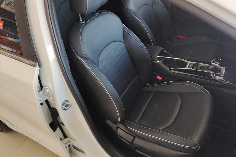 Used Kia K3 2023 1.5L CVT Luxury Edition Right Front Seat