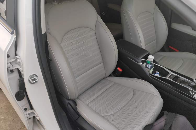 Used Kia K3 2023 1.5L CVT Luxury Edition Right Front Seat