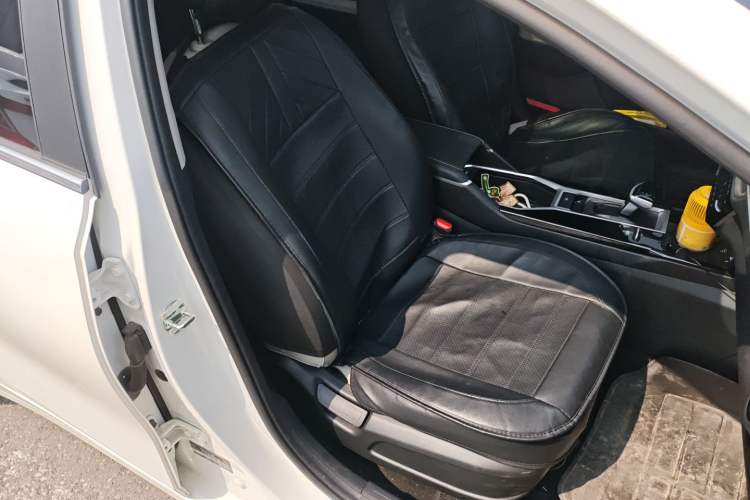 Used Kia K3 2023 1.5L CVT Luxury Edition Right Front Seat
