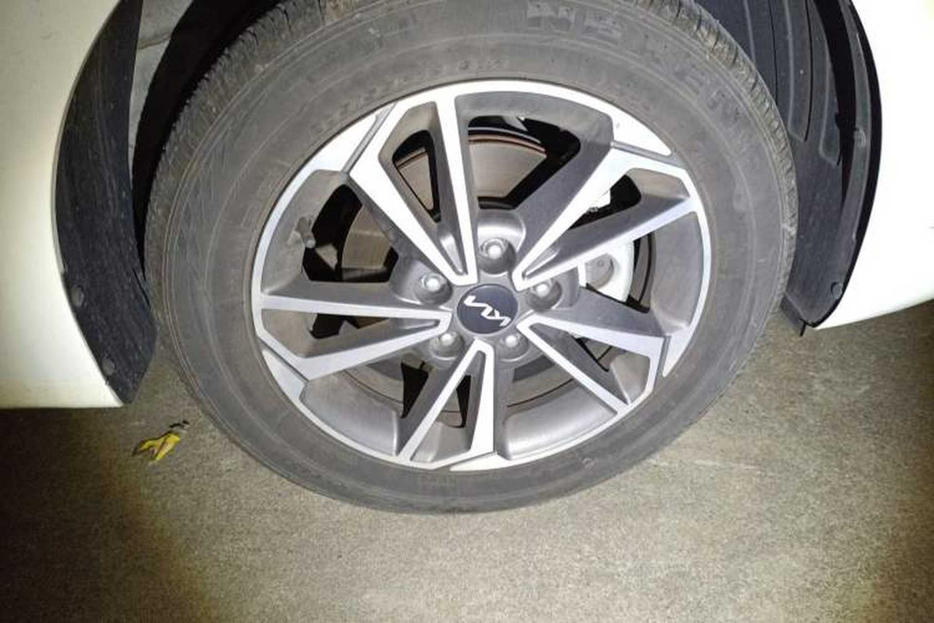 Used Kia K3 2023 1.5L CVT Luxury Edition Right Front Wheel Hub