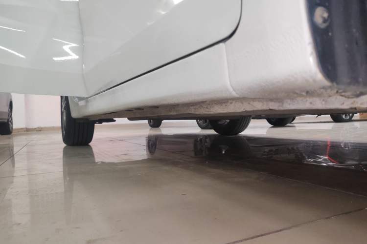 Used Kia K3 2023 1.5L CVT Luxury Edition Right Side Sill