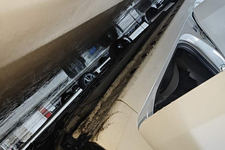 Used Kia K3 2023 1.5L CVT Luxury Edition Right Side Sill
