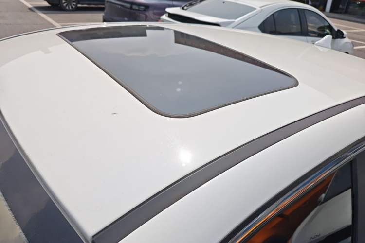Used Kia K3 2023 1.5L CVT Luxury Edition Roof