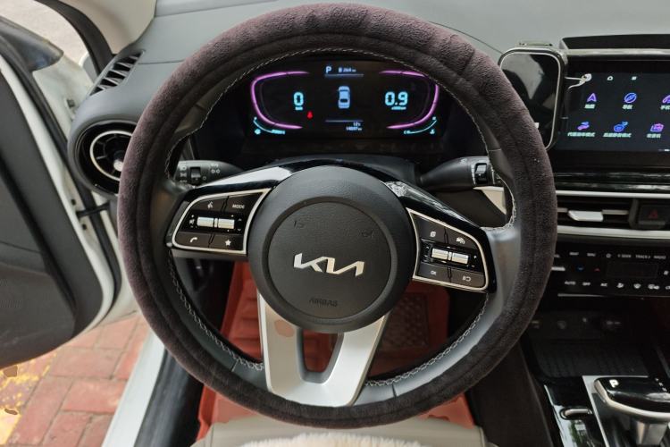 Used Kia K3 2023 1.5L CVT Luxury Edition Steering Wheel