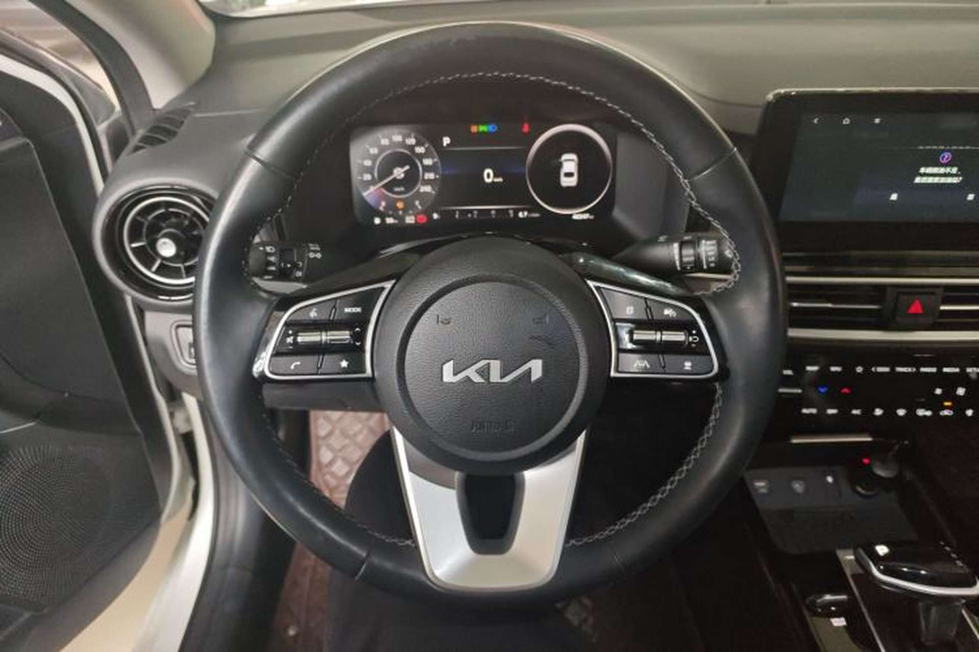 Used Kia K3 2023 1.5L CVT Luxury Edition Steering Wheel