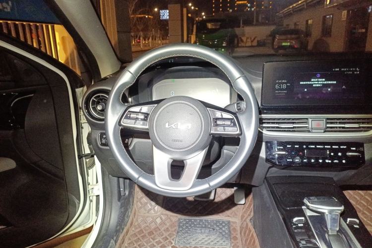 Used Kia K3 2023 1.5L CVT Luxury Edition Steering Wheel