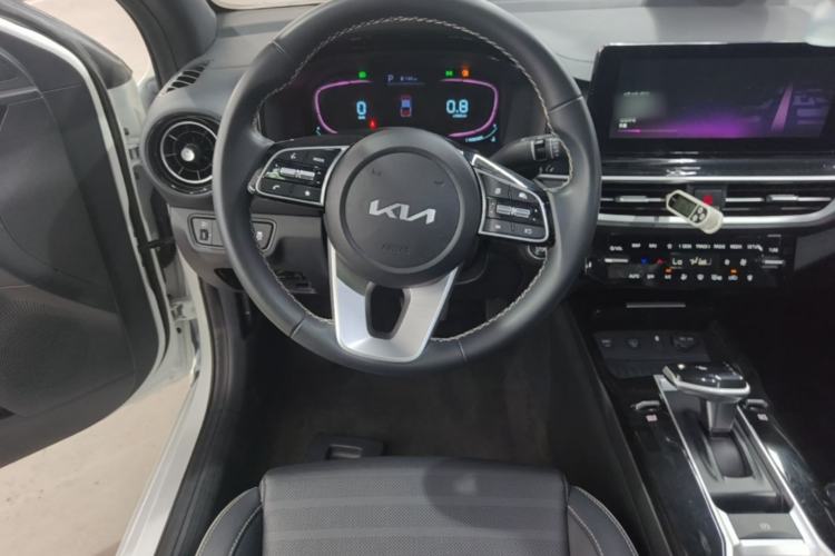 Used Kia K3 2023 1.5L CVT Luxury Edition Steering Wheel