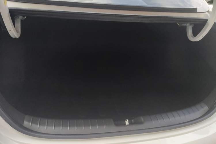 Used Kia K3 2023 1.5L CVT Luxury Edition Trunk