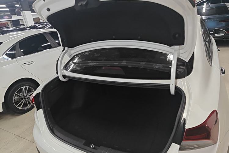 Used Kia K3 2023 1.5L CVT Luxury Edition Trunk