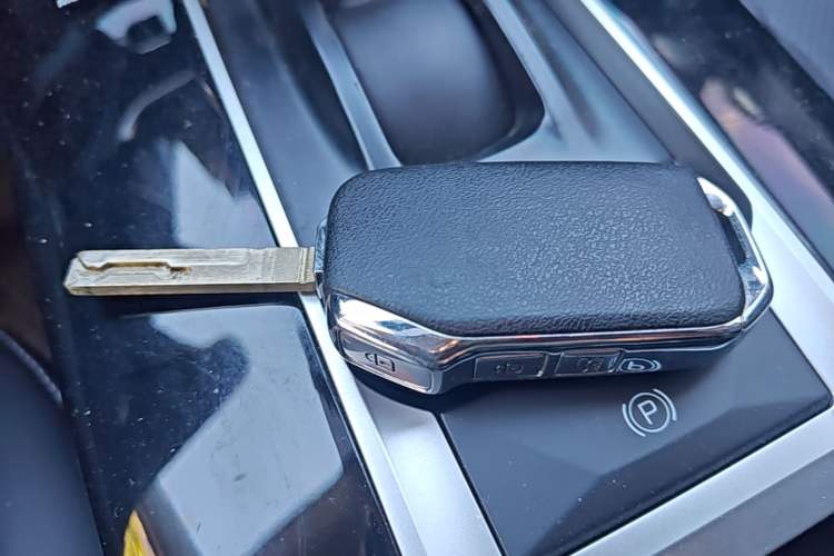 Used Kia K3 2023 1.5L CVT Comfort Edition Vehicle Key