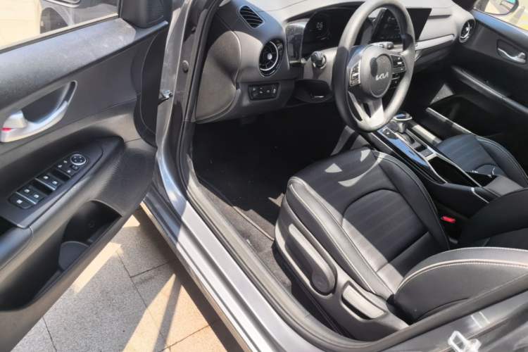 Used Kia K3 2024 1.5L CVT Comfort Plus Edition Driver Seat