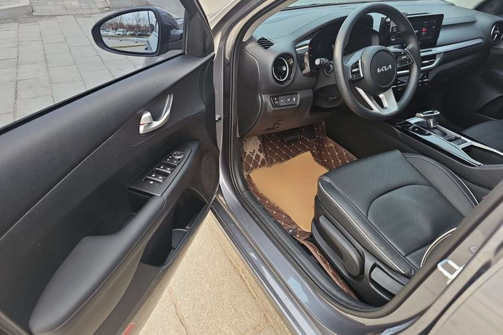 Used Kia K3 2024 1.5L CVT Comfort Plus Edition Interior 2