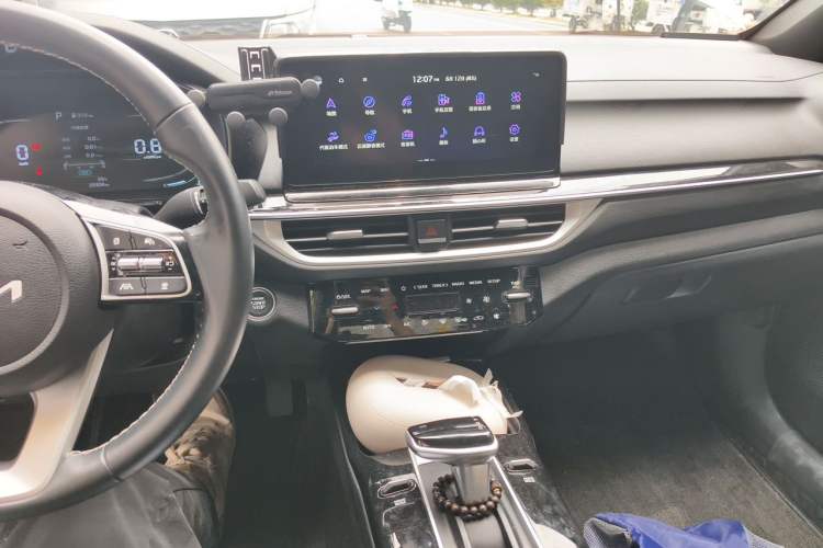 Used Kia K3 2024 1.5L CVT Luxury Smart Edition Audio And AC Panel