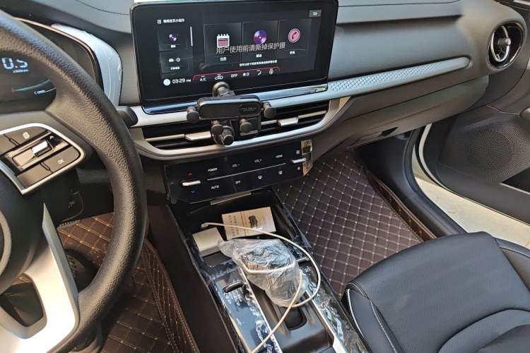 Used Kia K3 2024 1.5L CVT Comfort Plus Edition Audio And AC Panel