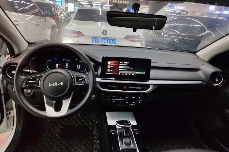 Used Kia K3 2024 1.5L CVT Comfort Plus Edition Audio And AC Panel
