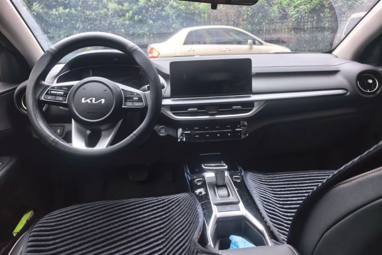 Used Kia K3 2024 1.5L CVT Comfort Plus Edition Center Console