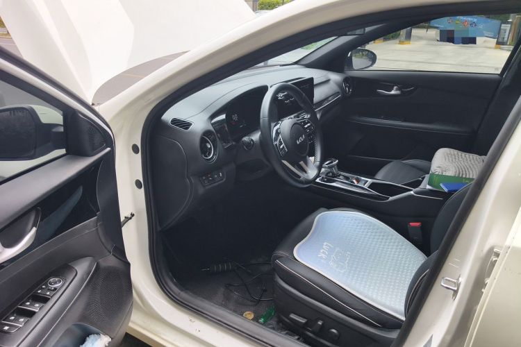 Used Kia K3 2024 1.5L CVT Luxury Smart Edition Driver Seat