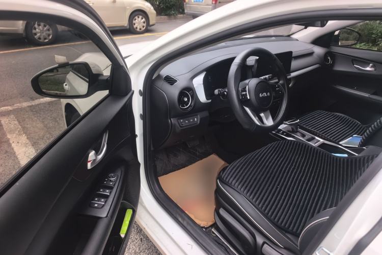Used Kia K3 2024 1.5L CVT Comfort Plus Edition Driver Seat