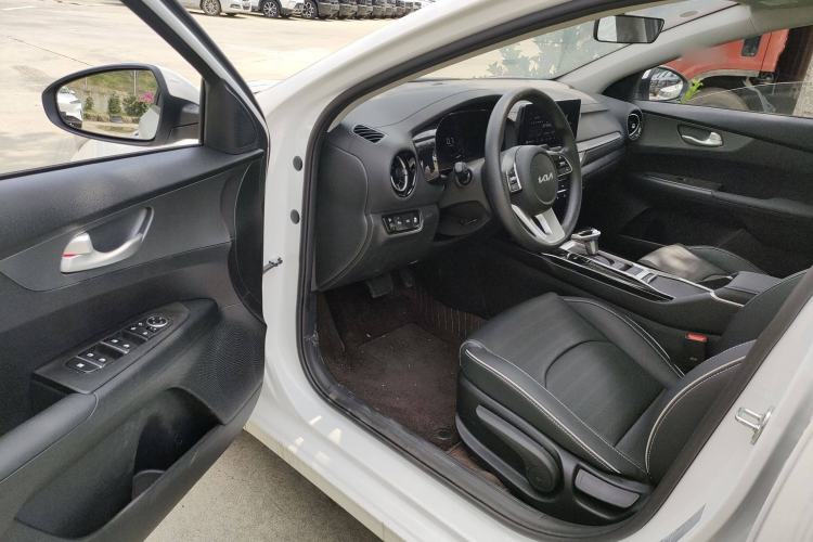 Used Kia K3 2024 1.5L CVT Comfort Plus Edition Driver Seat