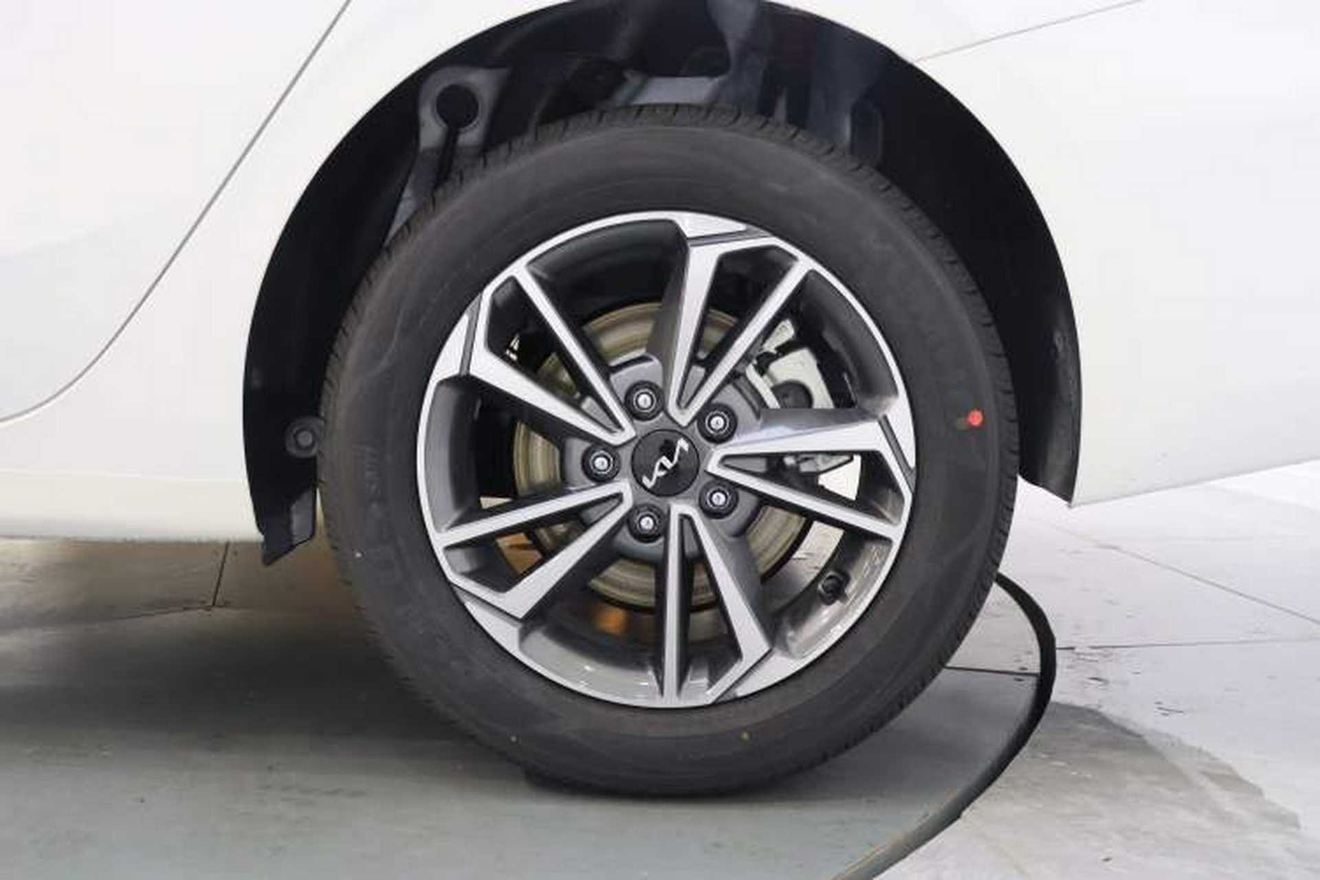 Used Kia K3 2024 1.5L CVT Comfort Plus Edition Exterior 10