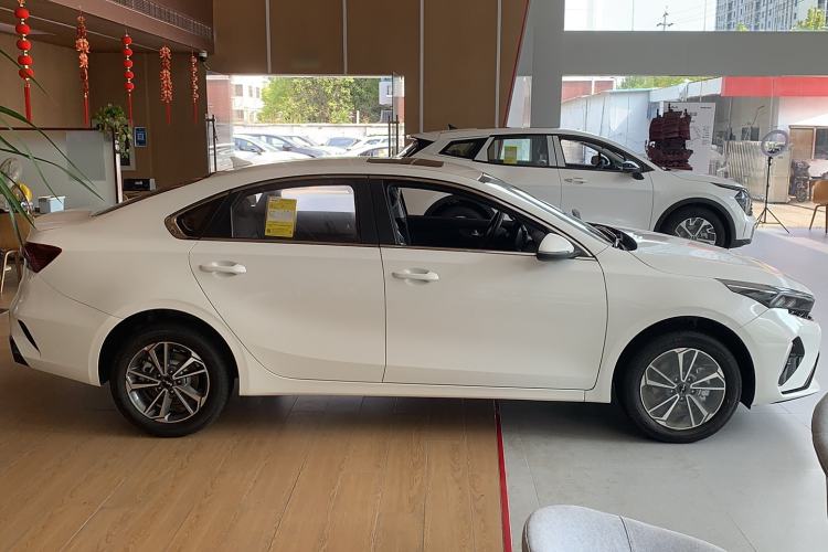 Used Kia K3 2024 1.5L CVT Comfort Plus Edition Exterior 2