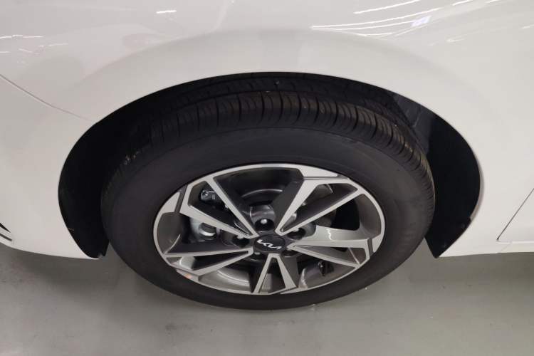 Used Kia K3 2024 1.5L CVT Comfort Plus Edition Exterior 7