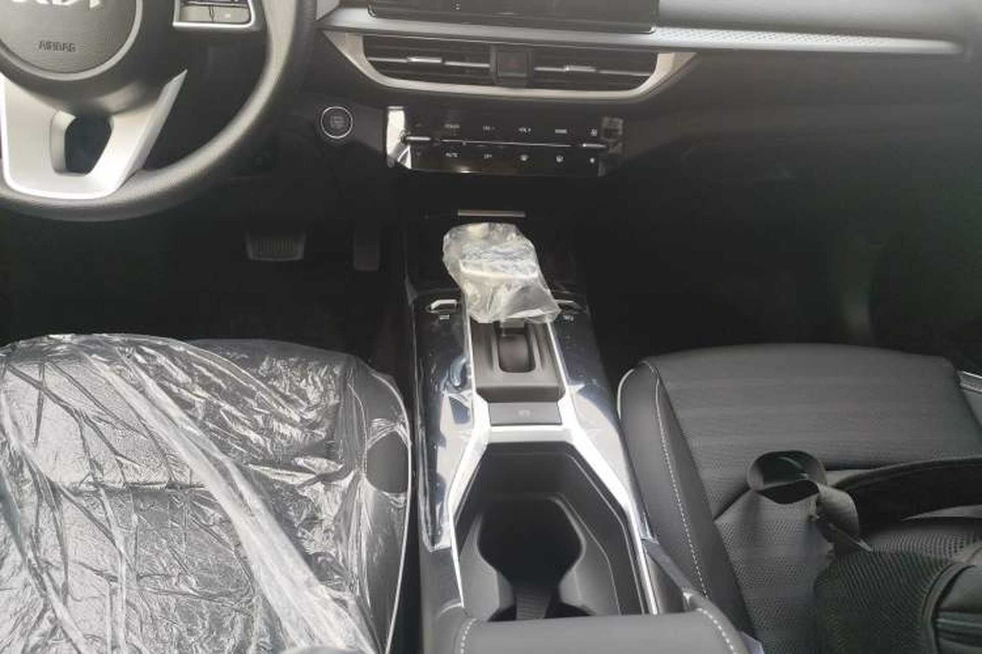 Used Kia K3 2024 1.5L CVT Comfort Plus Edition Gear Lever