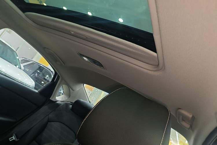 Used Kia K3 2024 1.5L CVT Comfort Plus Edition Headliner
