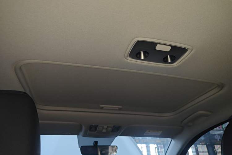 Used Kia K3 2024 1.5L CVT Comfort Plus Edition Headliner