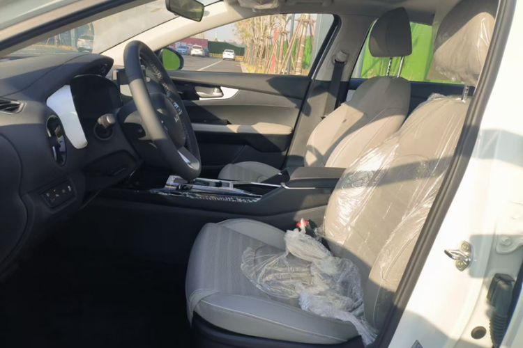 Used Kia K3 2024 1.5L CVT Luxury Smart Edition Interior 2