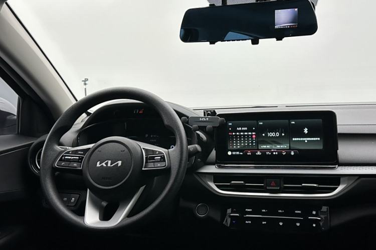 Used Kia K3 2024 1.5L CVT Comfort Plus Edition Interior 2