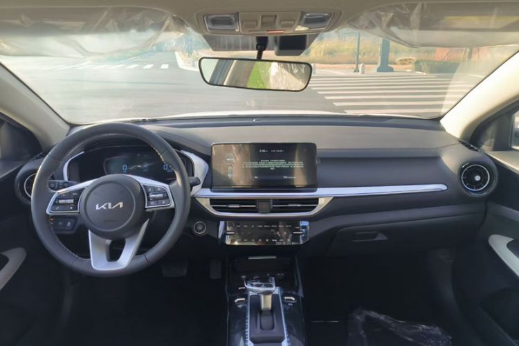 Used Kia K3 2024 1.5L CVT Luxury Smart Edition Interior 3