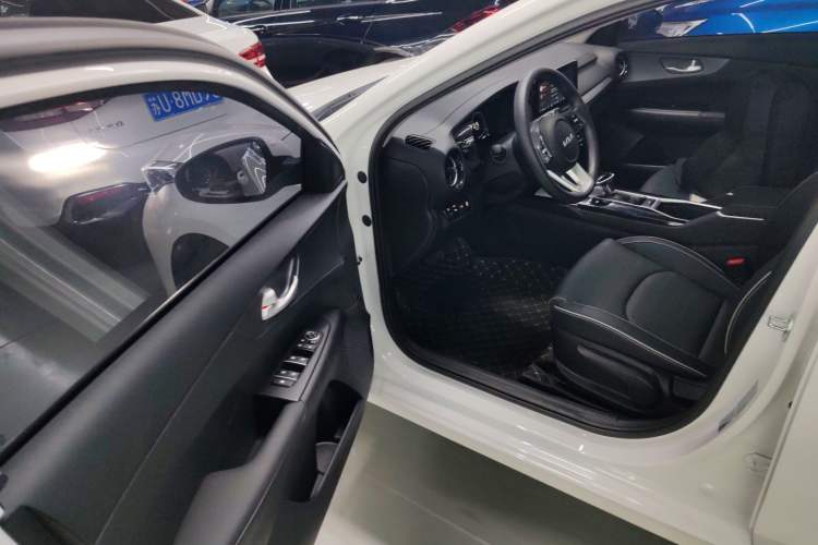 Used Kia K3 2024 1.5L CVT Comfort Plus Edition Interior 3