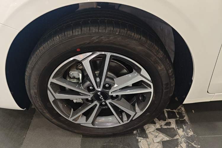 Used Kia K3 2024 1.5L CVT Comfort Plus Edition Left Front Wheel Hub