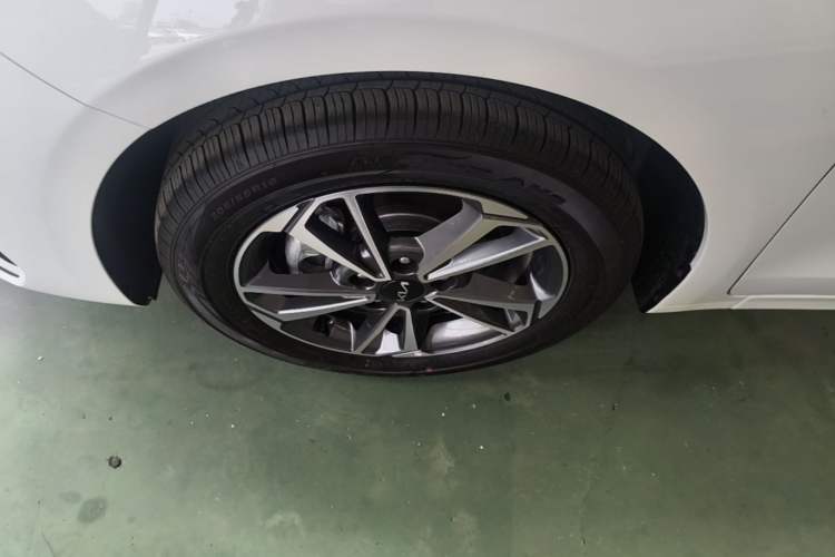 Used Kia K3 2024 1.5L CVT Comfort Plus Edition Left Front Wheel Hub