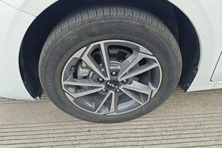 Used Kia K3 2024 1.5L CVT Comfort Plus Edition Left Front Wheel Hub