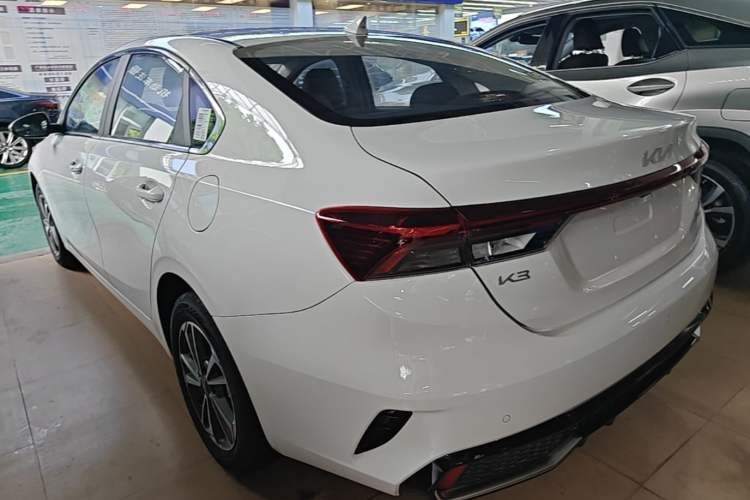 Used Kia K3 2024 1.5L CVT Comfort Plus Edition Rear Left 45 Deg